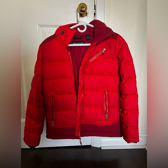 MARMOT WINTER COAT ❤️❄️⛄️ SIZE SMALL - Picture 1 of 6